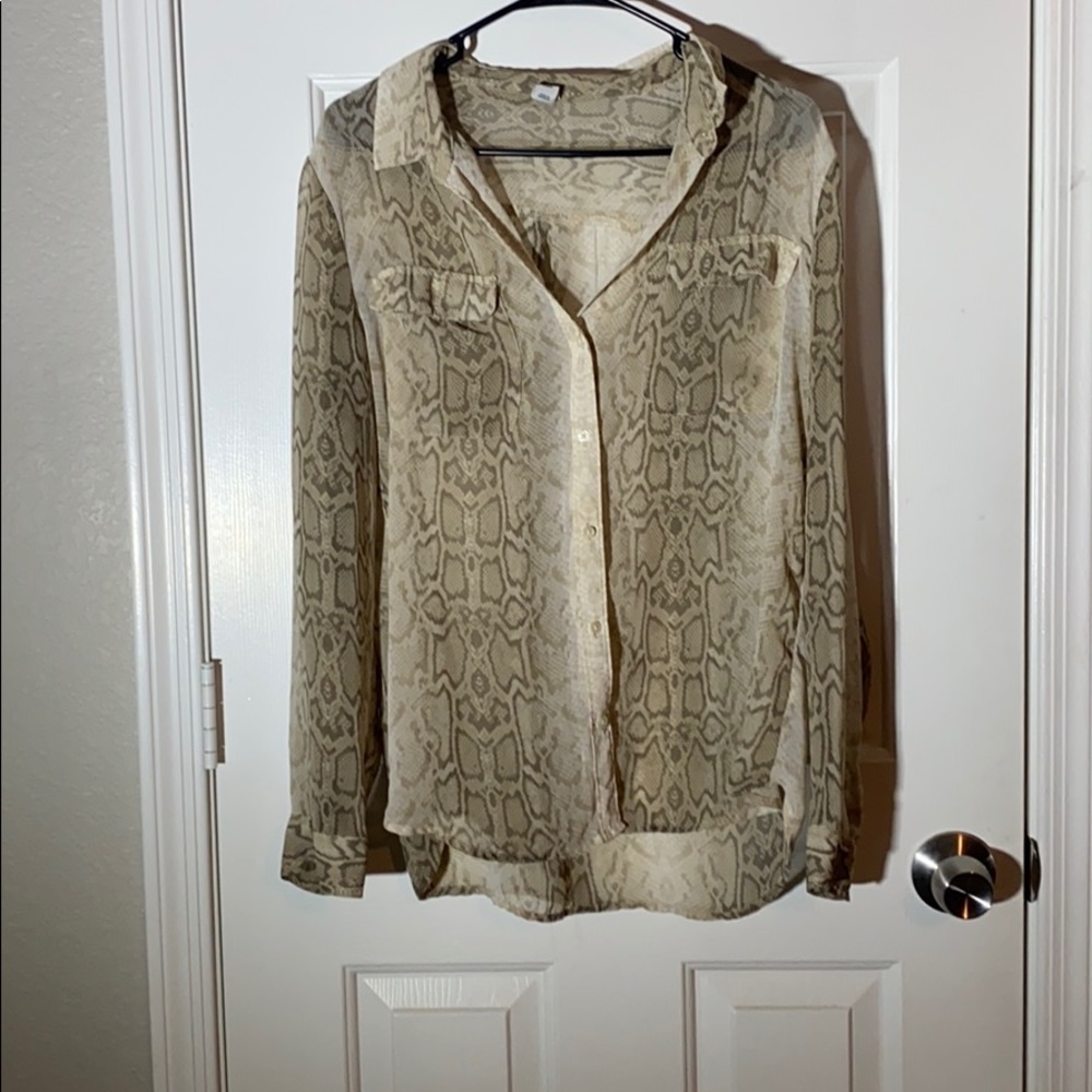 New York & Company Beige Snake Print Long Sleeve Blouse